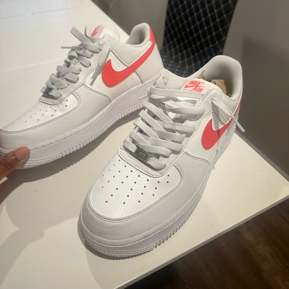 Brand new Air Force 1’s white and pink sz 8 men’s